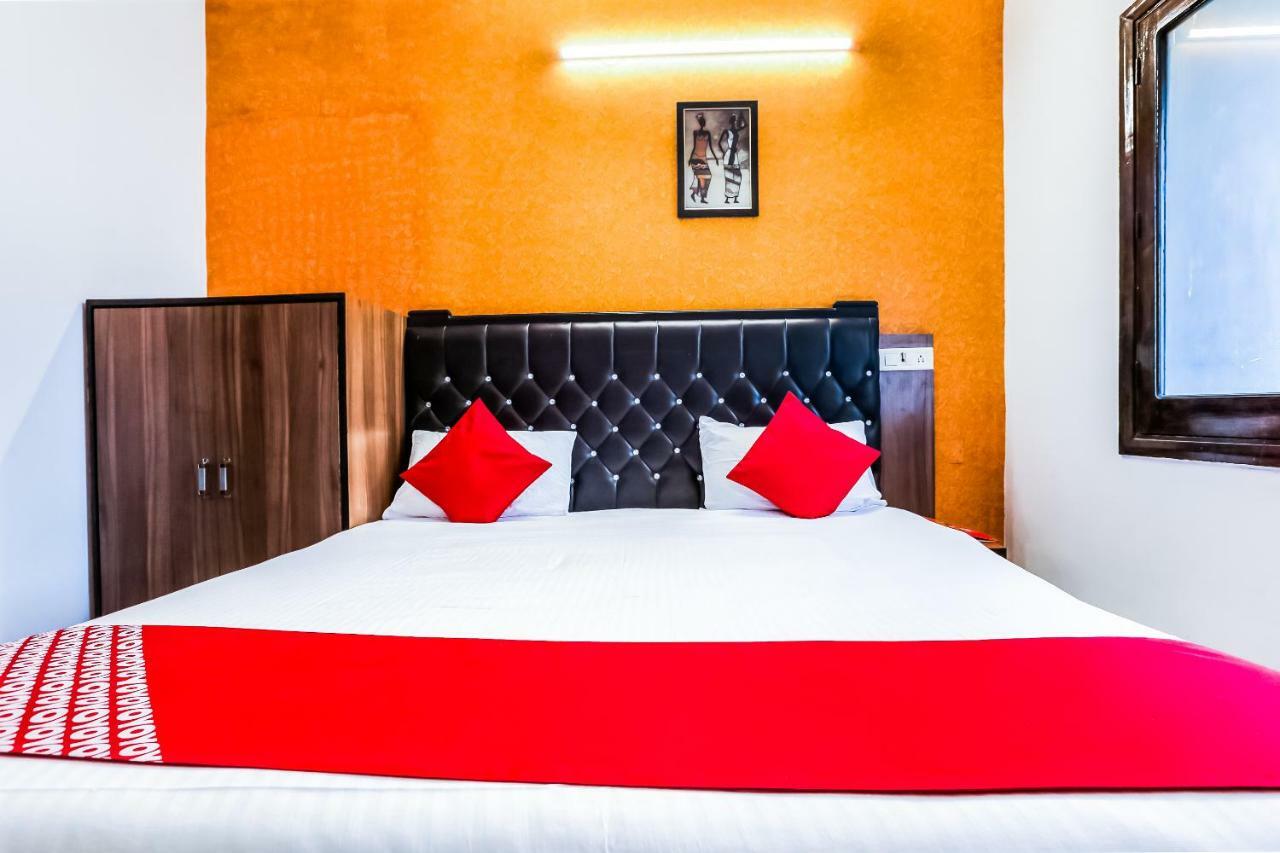 Oyo Flagship 37488 R V Regency Amritsar