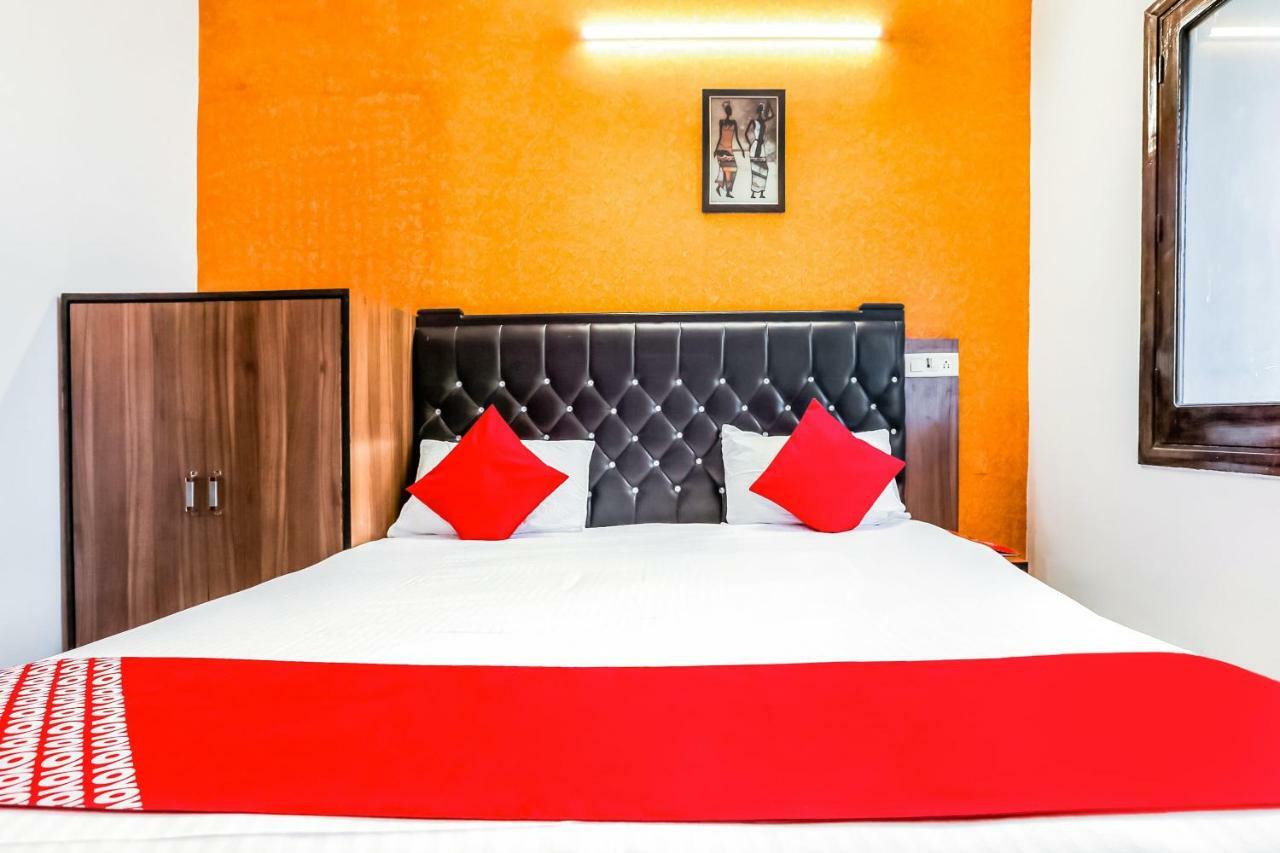 Oyo Flagship 37488 R V Regency 3* Amritsar